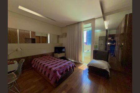 Apartamento à venda com 180m², 4 quartos e 3 vagas Apartamento à venda com 180m², 4 quartos e 3 vagasQuarto