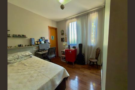 Apartamento à venda com 180m², 4 quartos e 3 vagas Apartamento à venda com 180m², 4 quartos e 3 vagasQuarto