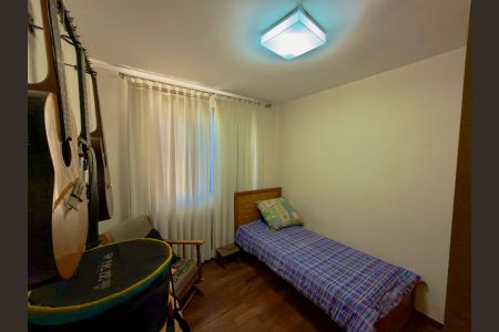 Apartamento à venda com 180m², 4 quartos e 3 vagas Apartamento à venda com 180m², 4 quartos e 3 vagasQuarto