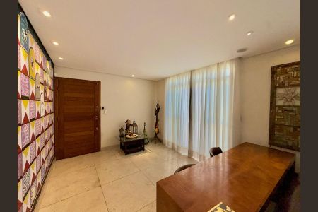 Apartamento à venda com 180m², 4 quartos e 3 vagas Apartamento à venda com 180m², 4 quartos e 3 vagasSala