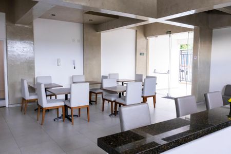 Apartamento para alugar com 38m², 1 quarto e 1 vaga Apartamento para alugar com 38m², 1 quarto e 1 vagaÁrea comum - Salão de festas