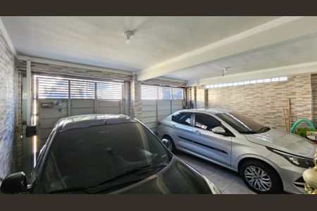 Garagem de casa à venda com 4 quartos, 332m² em Centro, Osasco