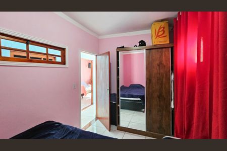 Casa à venda com 332m², 4 quartos e 2 vagas Casa à venda com 332m², 4 quartos e 2 vagasQuarto 3