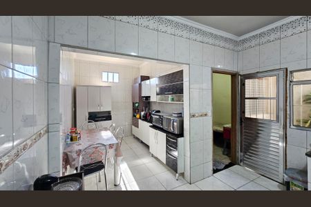 Cozinha de casa à venda com 4 quartos, 332m² em Centro, Osasco