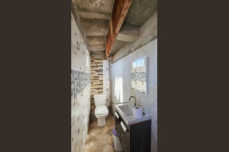 Casa à venda com 332m², 4 quartos e 2 vagas Casa à venda com 332m², 4 quartos e 2 vagasBanheiro de serviço