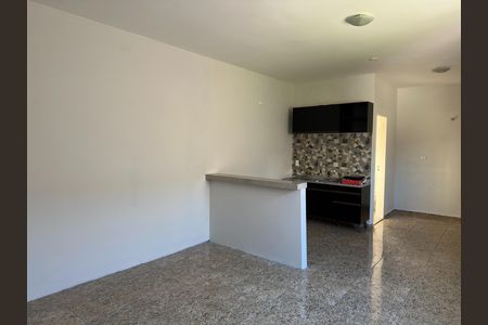 Studio para alugar com 33m², 1 quarto e sem vaga Studio para alugar com 33m², 1 quarto e sem vagaSala/Cozinha