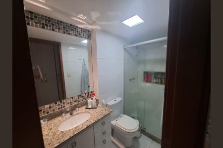 Apartamento para alugar com 83m², 2 quartos e 1 vaga Apartamento para alugar com 83m², 2 quartos e 1 vagaBanheiro social