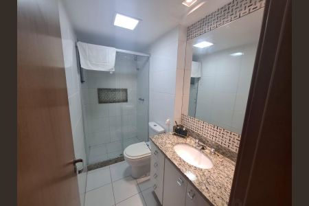 Apartamento para alugar com 83m², 2 quartos e 1 vaga Apartamento para alugar com 83m², 2 quartos e 1 vagaBanheiro social