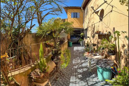 Casa à venda com 117m², 3 quartos e 2 vagas Casa à venda com 117m², 3 quartos e 2 vagasQuintal