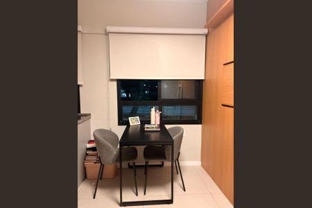 Apartamento à venda com 24m², 1 quarto e sem vaga Apartamento à venda com 24m², 1 quarto e sem vagaSala / Quarto