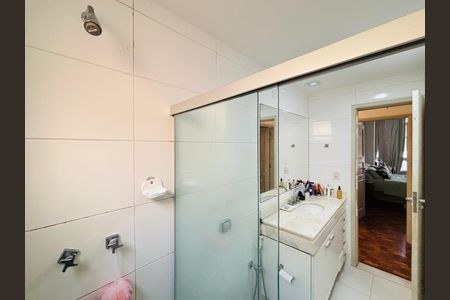 Apartamento para alugar com 180m², 3 quartos e 1 vaga