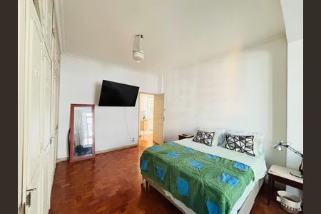 Apartamento para alugar com 180m², 3 quartos e 1 vaga