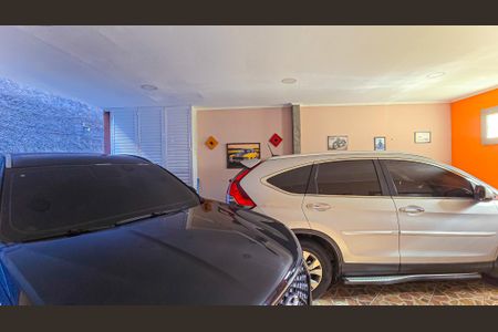 Garagem de casa à venda com 4 quartos, 204m² em Del Castilho, Rio de Janeiro