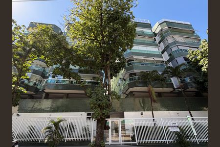 Fachada de apartamento para alugar com 3 quartos, 110m² em Jacarepaguá, Rio de Janeiro