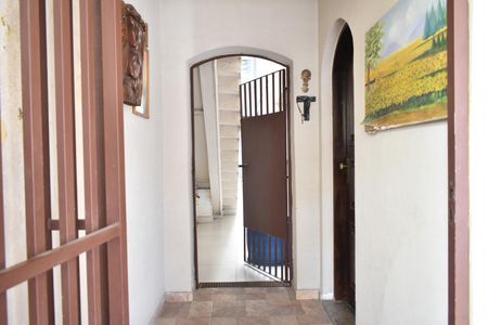 Casa para alugar com 270m², 1 quarto e 2 vagasEntrada