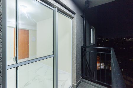 Varanda Sala de apartamento para alugar com 2 quartos, 38m² em Jardim Santa Lucrecia, São Paulo