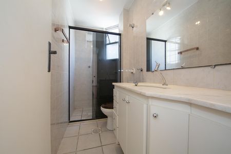 BANHEIRO de apartamento à venda com 2 quartos, 65m² em Serra, Belo Horizonte