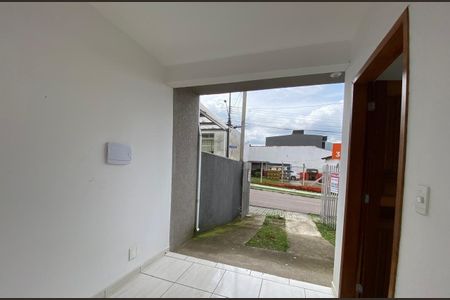 Garagem de casa à venda com 2 quartos, 59m² em Tatuquara, Curitiba