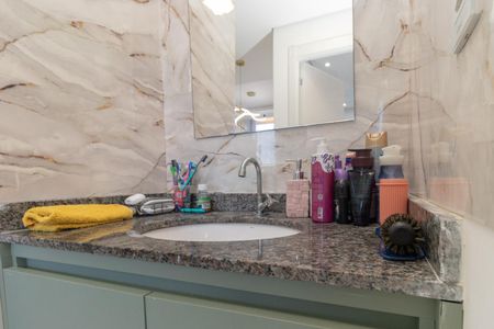 Apartamento à venda com 35m², 2 quartos e sem vaga Apartamento à venda com 35m², 2 quartos e sem vagaBanheiro