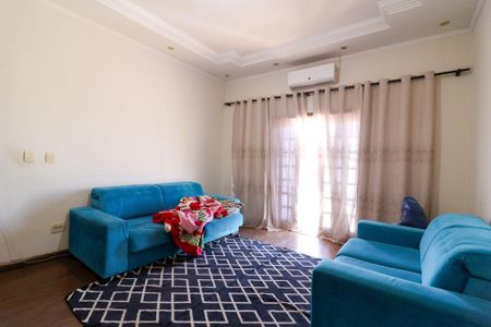 Casa à venda com 311m², 3 quartos e 4 vagas