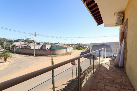 Casa à venda com 311m², 3 quartos e 4 vagas