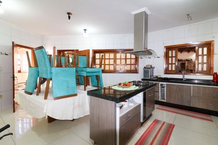 Casa à venda com 311m², 3 quartos e 4 vagas