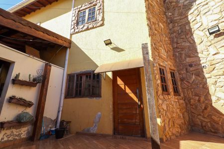 Casa à venda com 311m², 3 quartos e 4 vagas