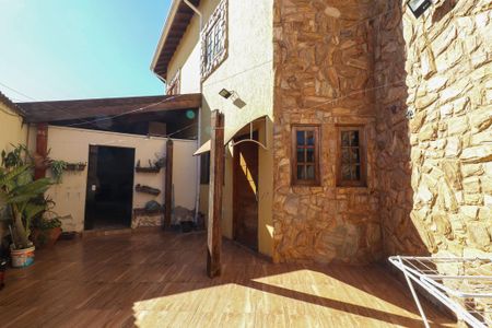 Casa à venda com 311m², 3 quartos e 4 vagas