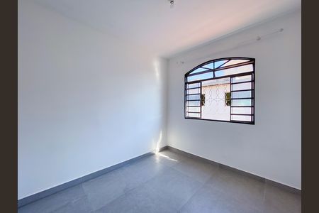 Casa para alugar com 3 quartos, 70m² em Camargos, Belo Horizonte