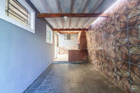 Garagem de casa à venda com 3 quartos, 180m² em Umuarama, Osasco