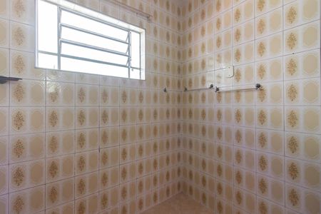 Banheiro 1 de casa à venda com 3 quartos, 180m² em Umuarama, Osasco