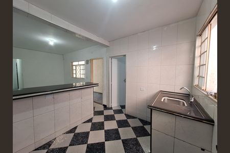 Cozinha de casa para alugar com 1 quarto, 60m² em Jardim Leblon, Suzano
