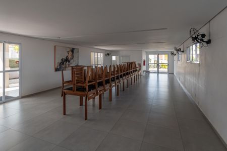 Apartamento à venda com 57m², 2 quartos e 1 vaga Apartamento à venda com 57m², 2 quartos e 1 vagaÁrea comum - Salão de festas