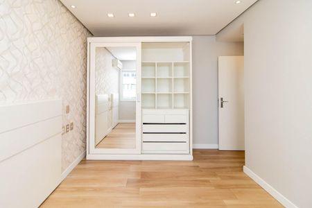 Quarto 1 de apartamento à venda com 2 quartos, 68m² em Centro Histórico, Porto Alegre