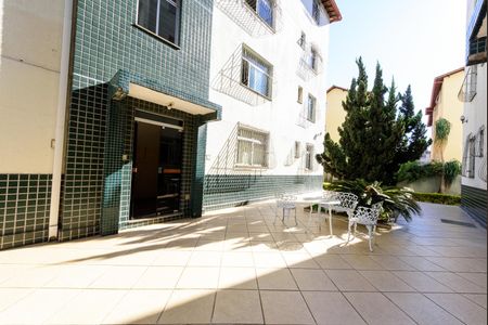 Apartamento à venda com 66m², 3 quartos e 1 vaga Apartamento à venda com 66m², 3 quartos e 1 vagaFachada do bloco