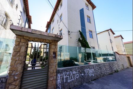 Apartamento à venda com 66m², 3 quartos e 1 vaga Apartamento à venda com 66m², 3 quartos e 1 vagaFachada e portaria