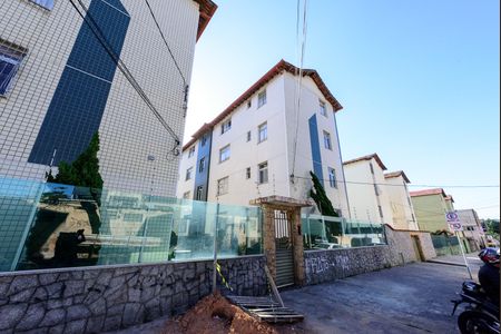 Apartamento à venda com 66m², 3 quartos e 1 vaga Apartamento à venda com 66m², 3 quartos e 1 vagaFachada e portaria