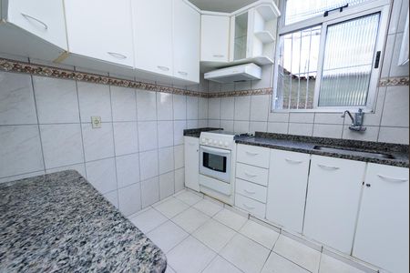 Apartamento à venda com 66m², 3 quartos e 1 vaga Apartamento à venda com 66m², 3 quartos e 1 vagaCozinha e Área de Serviço