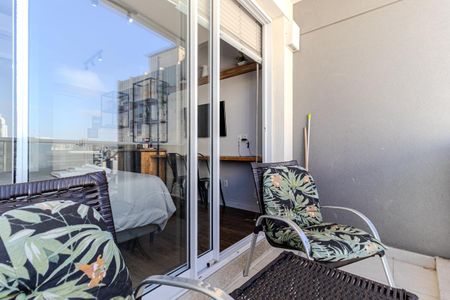 Studio para alugar com 20m², 1 quarto e 1 vaga Studio para alugar com 20m², 1 quarto e 1 vagaVaranda