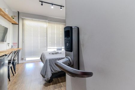 Studio para alugar com 20m², 1 quarto e 1 vaga Studio para alugar com 20m², 1 quarto e 1 vagaFechadura Eletrônica