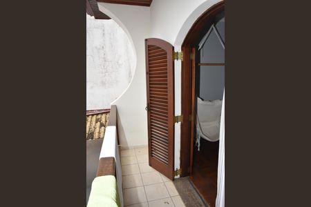 Casa à venda com 323m², 3 quartos e 2 vagas