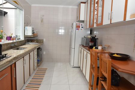 Casa à venda com 323m², 3 quartos e 2 vagas Casa à venda com 323m², 3 quartos e 2 vagasCozinha