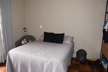 Casa à venda com 323m², 3 quartos e 2 vagas Casa à venda com 323m², 3 quartos e 2 vagasquarto 3