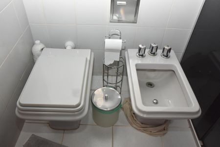 Casa à venda com 323m², 3 quartos e 2 vagas Casa à venda com 323m², 3 quartos e 2 vagasBanheiro da Suíte