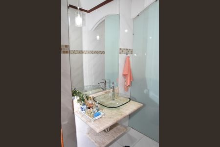 Casa à venda com 323m², 3 quartos e 2 vagas Casa à venda com 323m², 3 quartos e 2 vagasLavabo