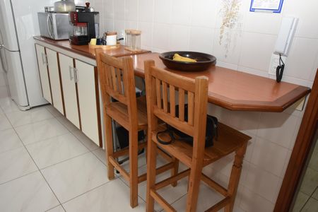 Casa à venda com 323m², 3 quartos e 2 vagas Casa à venda com 323m², 3 quartos e 2 vagasCozinha