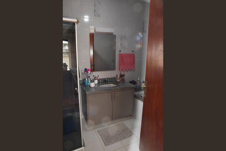 Casa à venda com 323m², 3 quartos e 2 vagas Casa à venda com 323m², 3 quartos e 2 vagasBanheiro da Suíte