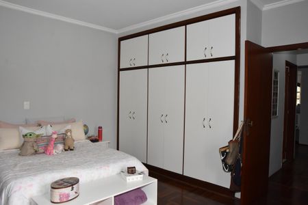 Casa à venda com 323m², 3 quartos e 2 vagas Casa à venda com 323m², 3 quartos e 2 vagasquarto 2
