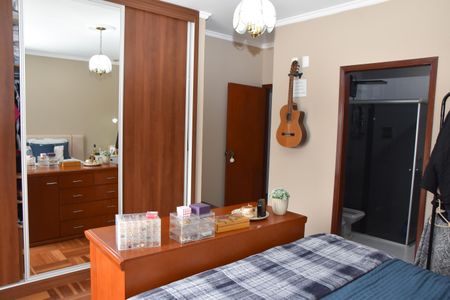 Casa à venda com 323m², 3 quartos e 2 vagas Casa à venda com 323m², 3 quartos e 2 vagasSuite