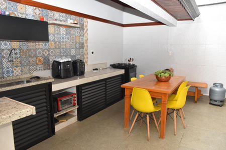 Casa à venda com 323m², 3 quartos e 2 vagas Casa à venda com 323m², 3 quartos e 2 vagasarea de lazer